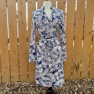 Diane con Furstenberg Jeannie Silk Wrap Dress